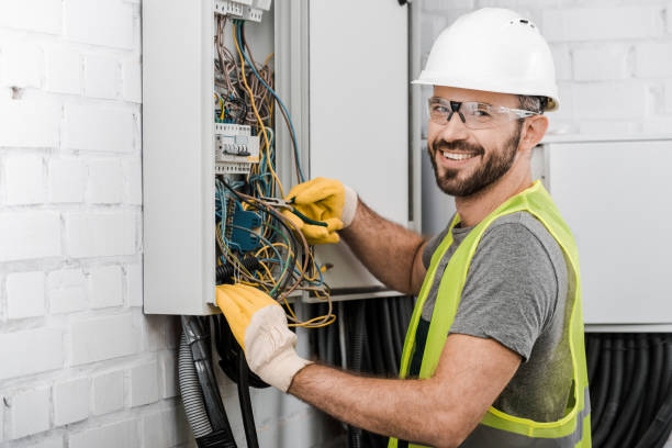 Best Licensed Electrician  in Altavista, VA